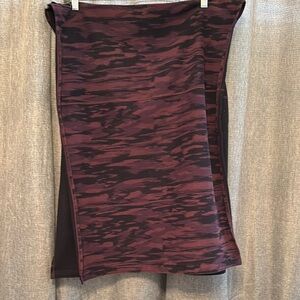 Lululemon Camouflage Print scarf